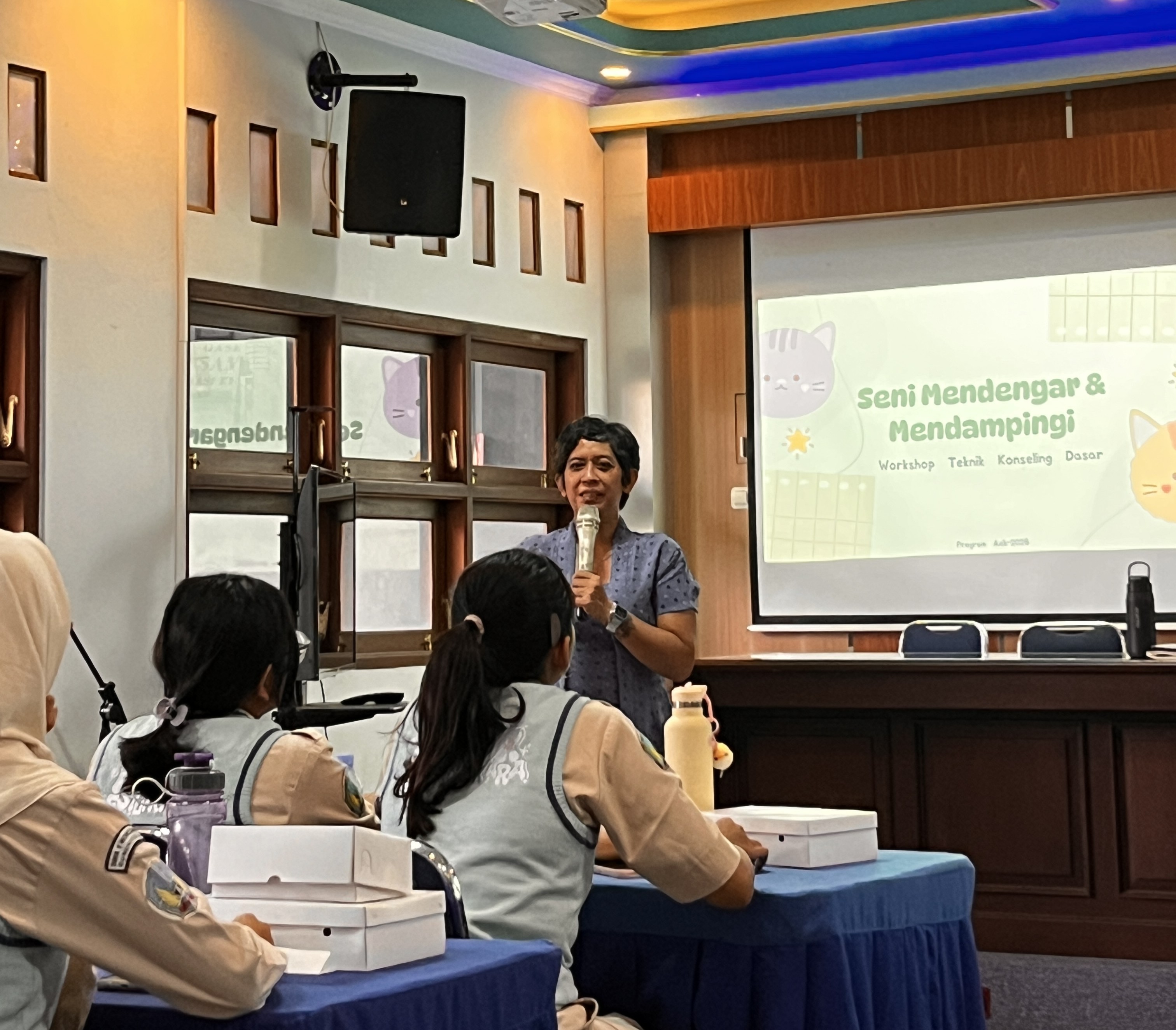 Penguatan Kapasitas Konseling Dasar untuk PIK-R ESTUNGKARA oleh Pusat Rehabilitasi YAKKUM